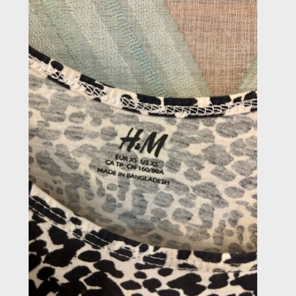 Stretchy Blue and White Spotted H&M Dress - Picture 5 of 5